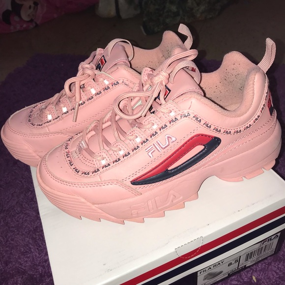 SOLD❗️ Fila Sneakers 🍡 - Picture 7 of 8